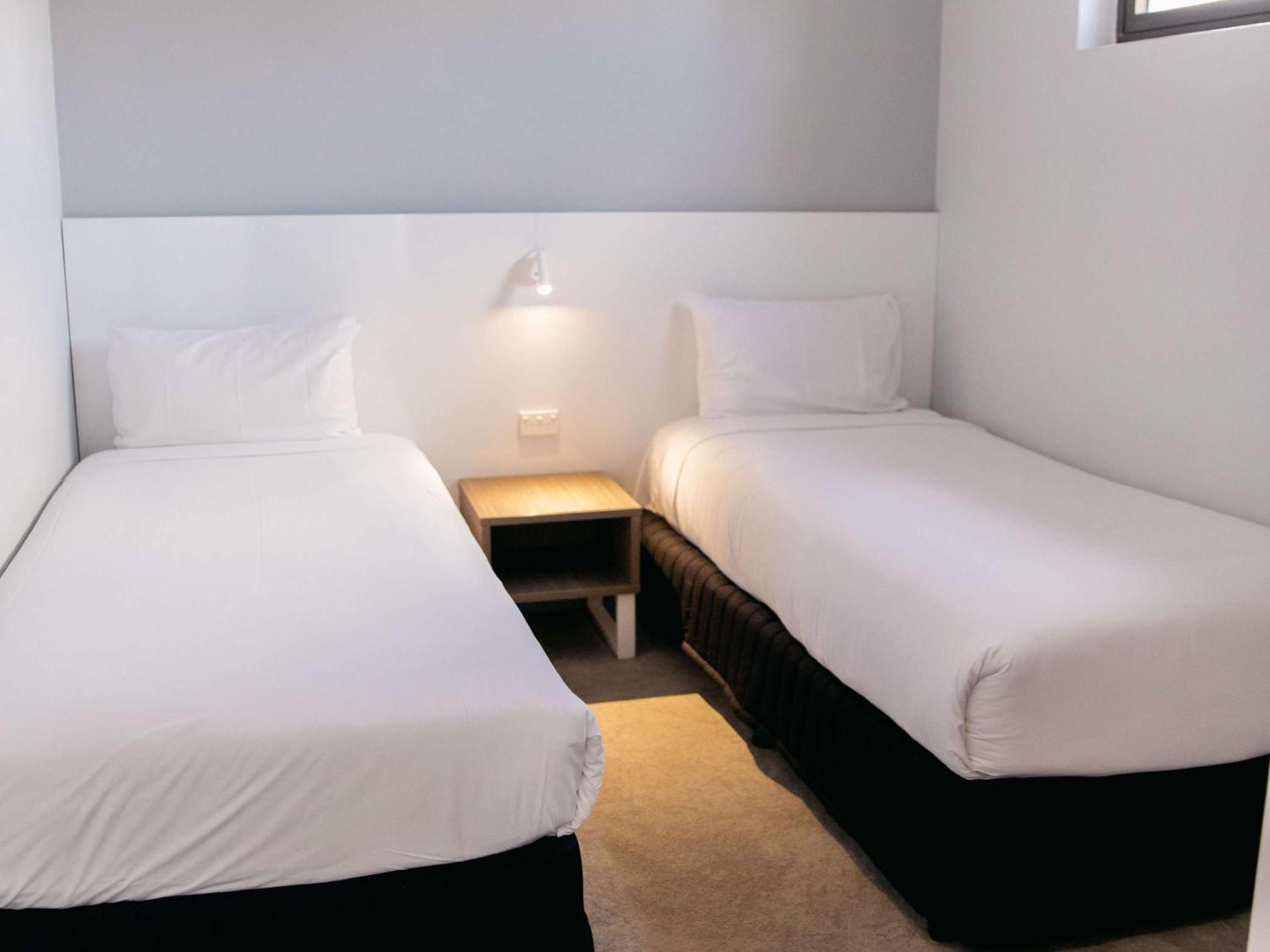 Hotel Mercure Spring Hill 4*